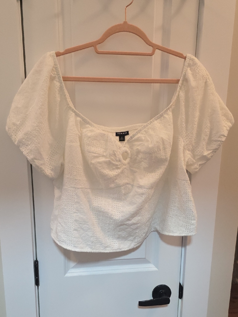 Torrid White Eyelet Scoop Neck Puff Sleeve Top